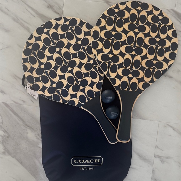 Authentic Coach *RARE NWT Wooden Paddle Ball Set in Navy and Cream. - Picture 2 of 6